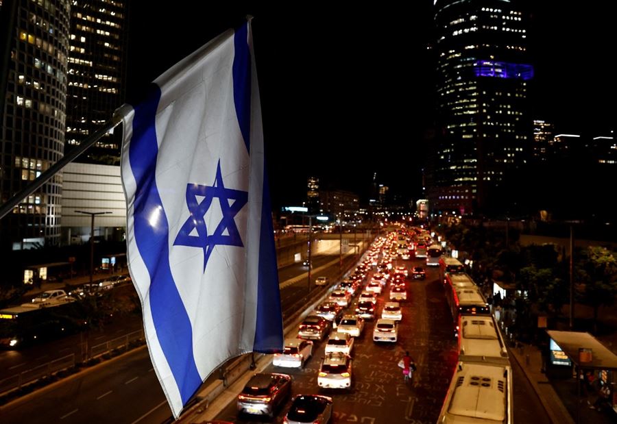 توزيع أدوار!