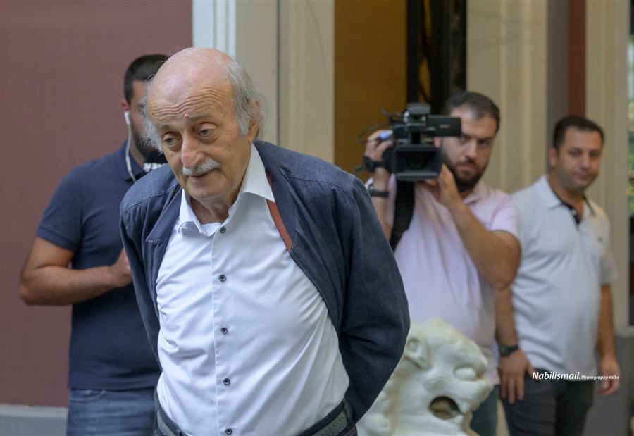 "نتنياهو يريد تغيير خريطة لبنان"... جنبلاط: إسرائيل تطلب رأس الحزب! "نتنياهو يريد تغيير خريطة لبنان"... جنبلاط: إسرائيل تطلب رأس الحزب!