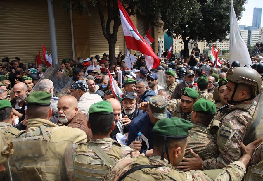 "صولات وجولات"... بيان تصعيدي من "العسكريين المتقاعدين"