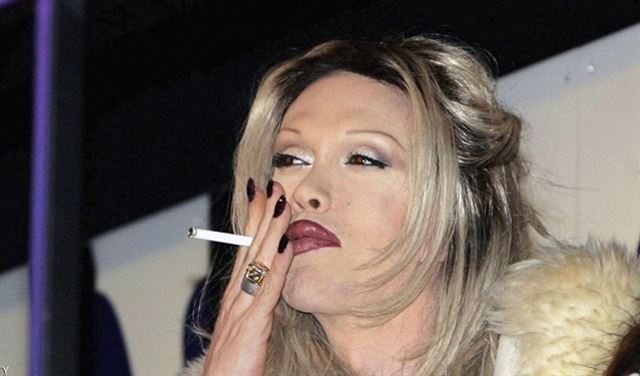 الموت يغيب مغني البوب بيت بيرنز