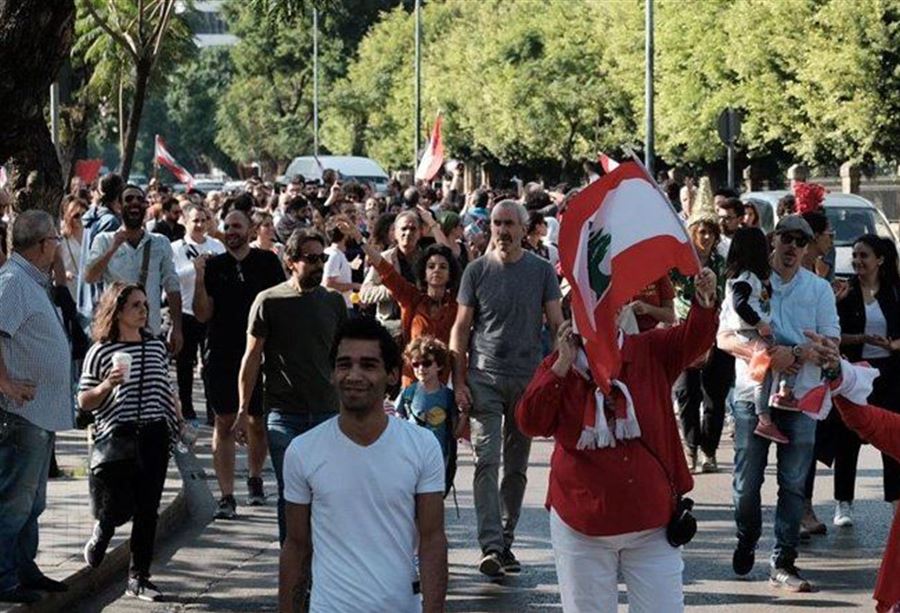 بالفيديو: مسيرات موحّدة في "أحد الوضوح" 
