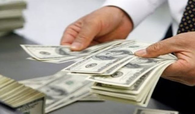 صفقات وأرباح ضخمة