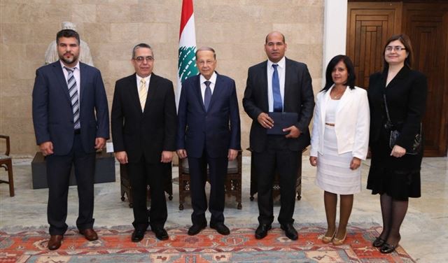 عون تلقى رسالة من كاسترو نقلها ديبلوماسي كوبي 