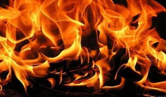إحتراق مقدمة رانج روفر على أوتوستراد جبيل