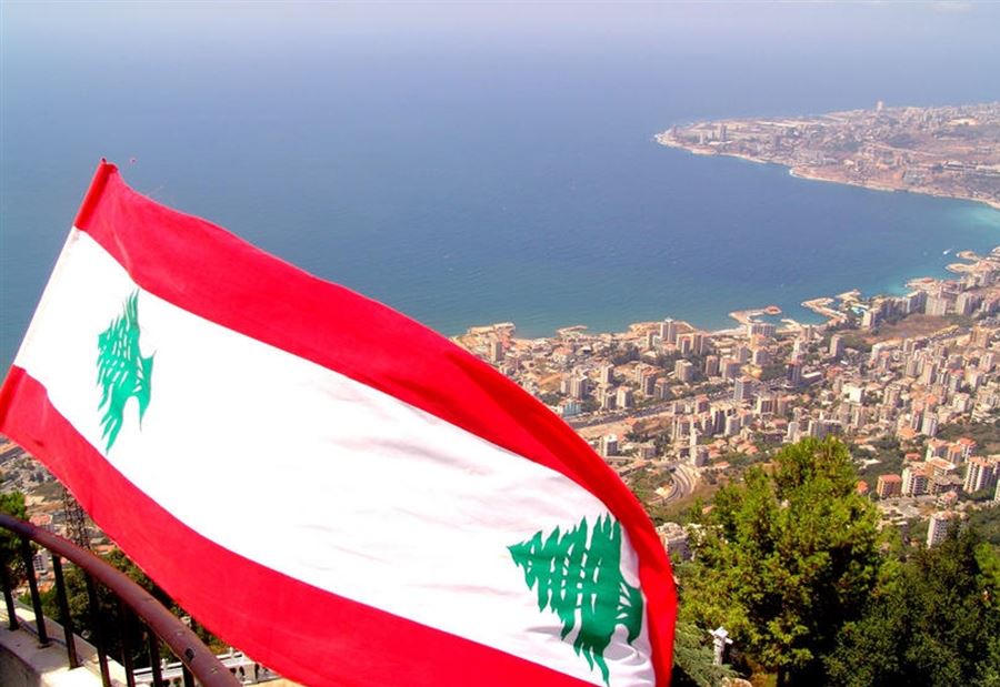  الوفد اللبناني غادر الى باريس... من ضم؟