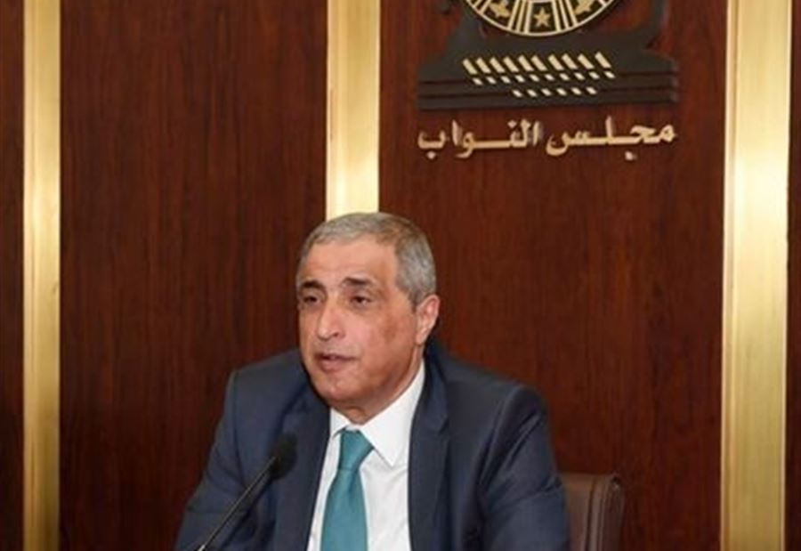 "البقاء تحدٍ"... طلبٌ من هاشم إلى الحكومة!