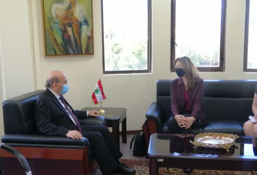 وهبه يلتقي شيّا وهبه يلتقي شيّا