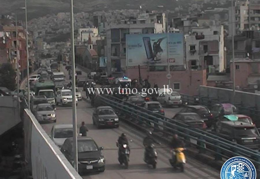 5 جرحى في حادث سير على جسر برج حمود