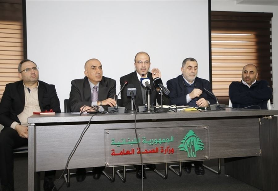 "حوارٌ صريح" بين وزير الصحة والأطباء المراقبين