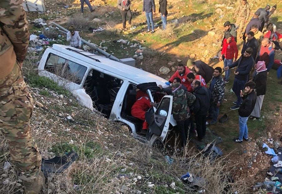 9 جرحى بانحراف "فان" في الهرمل