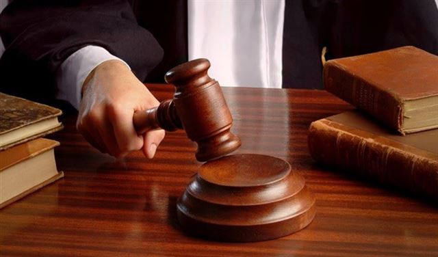 بعد 21 عاماً من التهرب.. عزل مدير احدى المؤسسات العامة!