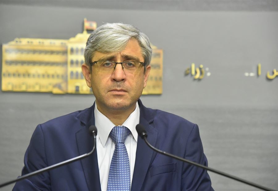 تعميمٌ لوزير التربية بشأن مصادقة الإفادات الجامعية