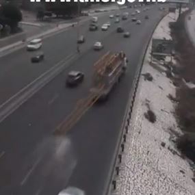 بالفيديو: هذا ما حصل على أوتوستراد ضبيه 