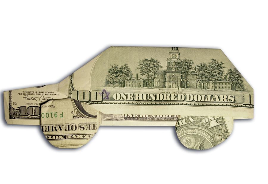 سيارة نجل الوزير بـ 300 ألف دولار سيارة نجل الوزير بـ 300 ألف دولار