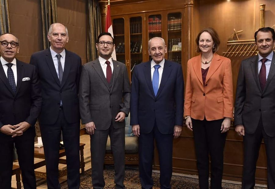 سباق "السفراء" مع "الفتنة" والأجندات "المشبوهة"؟ سباق "السفراء" مع "الفتنة" والأجندات "المشبوهة"؟