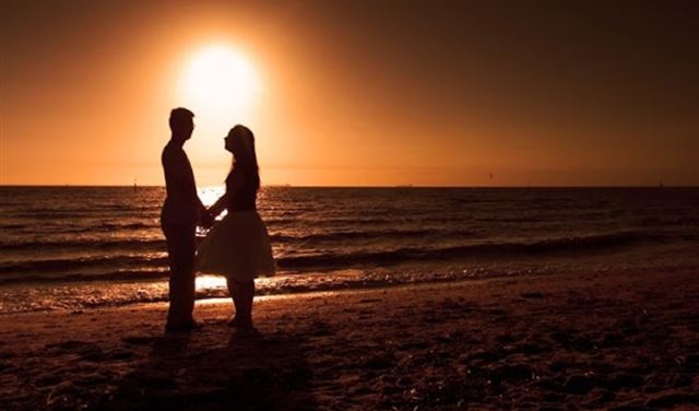 قصص حب "مجنونة"... لكن حقيقية قصص حب "مجنونة"... لكن حقيقية