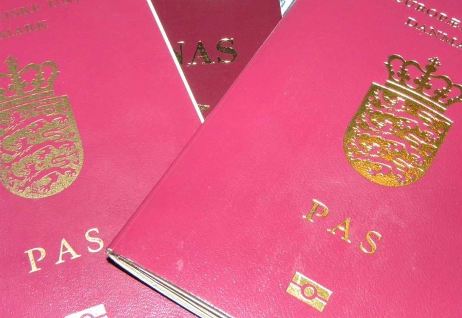 المصافحة... شرط جديد للحصول على الجنسية الدنماركية