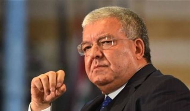 المشنوق أكد صلابة الموقف والتمسك بالثوابت