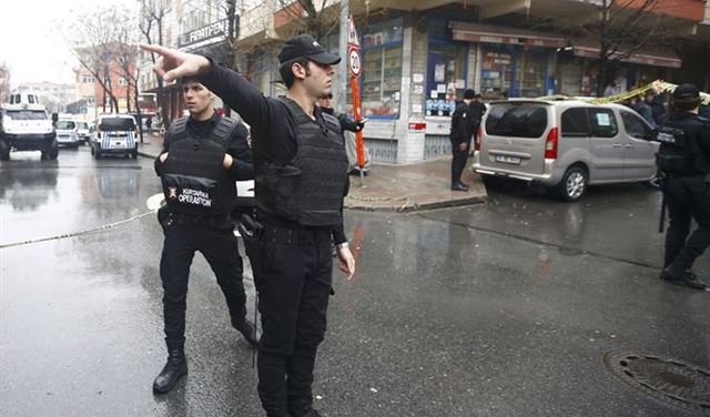 مقتل شرطيين تركيين بانفجار قنبلة