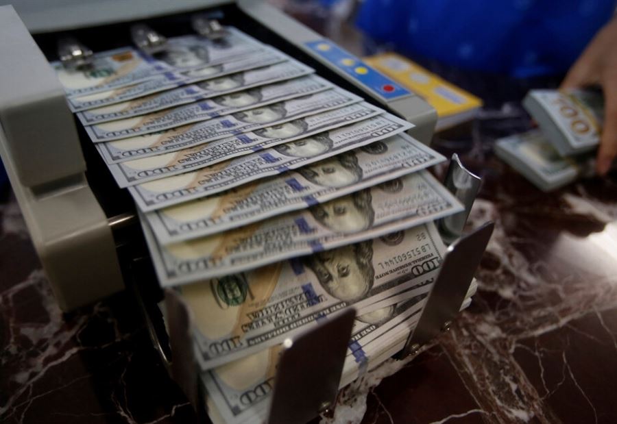 خبيرٌ إقتصادي يُفنِّد التداعيّات الكارثيّة لقانون "الكابيتال كونترول" المُقترح