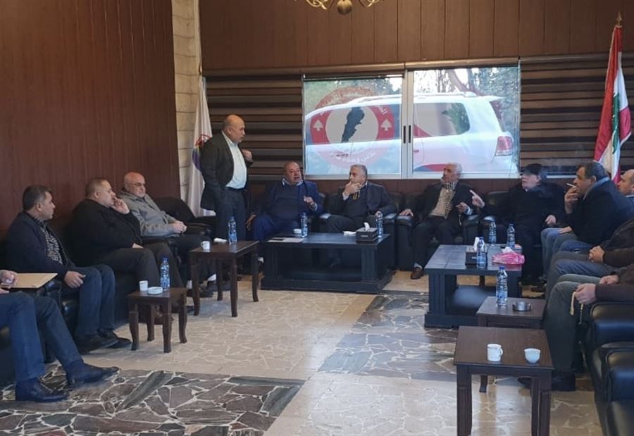 النائب مصطفى حسين: لا أرى تشكيل حكومة قريبا 