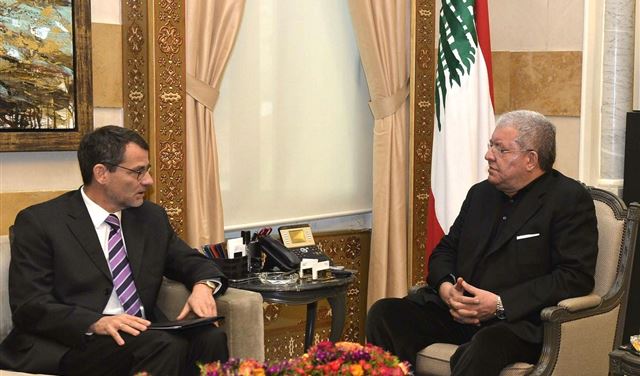 المشنوق: لا أخشى الفراغ لأنّ عون هو "الناظم"
