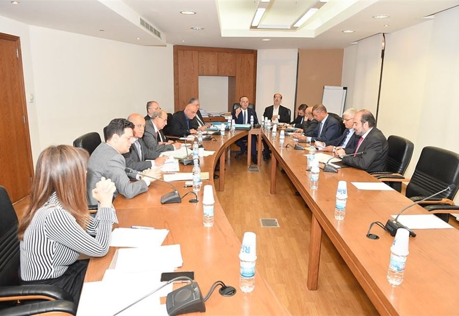 الادارة والعدل توافق على اقتراح قانون وترد اثنين