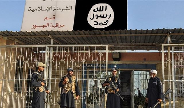 "داعش" يعتقل نحو 300 عراقي بينهم أطفال