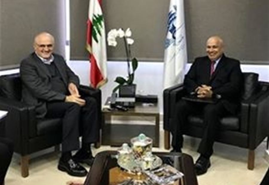 خليل يلتقي وفداً من  البنك الدولي: