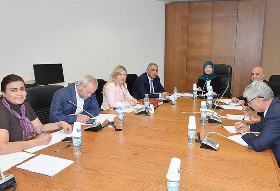 مناقشة قانون "تخويلُ الأمّ حق فتح حساب لأولادها"  مناقشة قانون "تخويلُ الأمّ حق فتح حساب لأولادها"