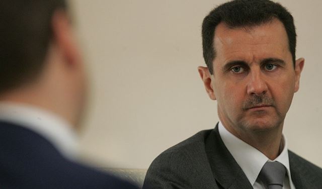 بالصورة.. هذا هو عميل الموساد الذي التقى الأسد في دمشق