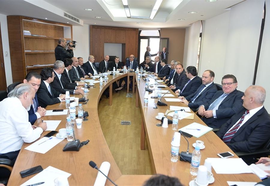 لجنة الاشغال تابعت سبل معالجة النفايات الطبية