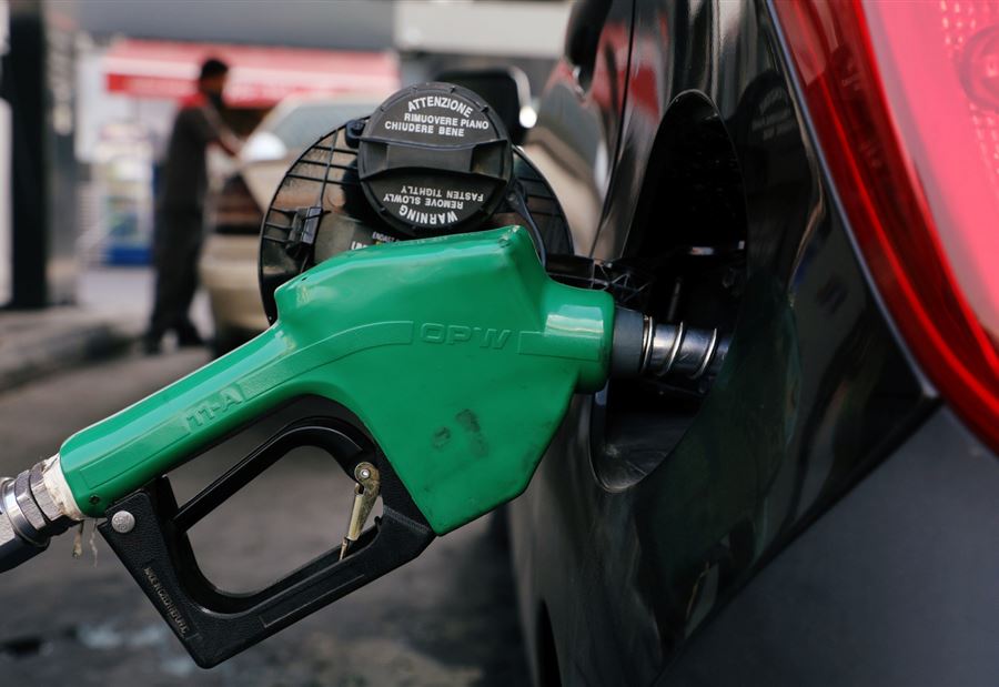 إذا استمرَّ إرتفاع سعر البرميل عالمياً... هذا سعر صفيحة البنزين!