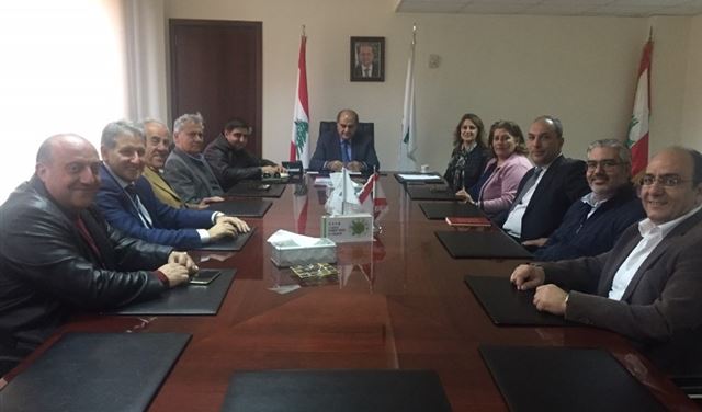 الخطيب عرض مع بلديات الشوف الاعلى معالجة النفايات 