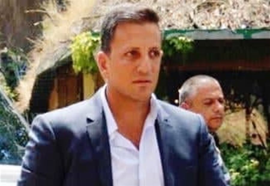 رد ناري من "آل الأحدب" على مصباح: محترف هزائم!