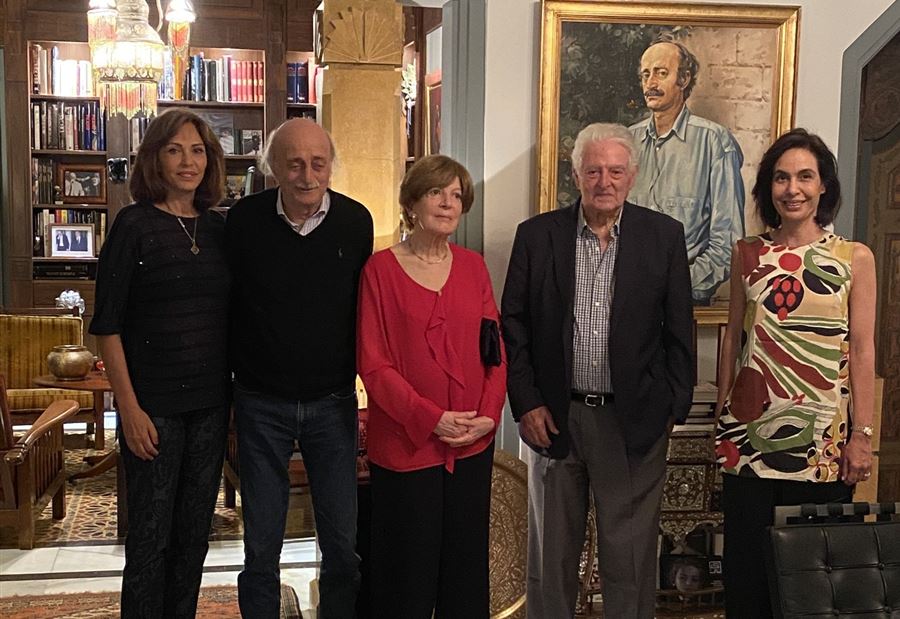 جنبلاط يُغرّد عن "الإلغاء والتصفية" جنبلاط يُغرّد عن "الإلغاء والتصفية"