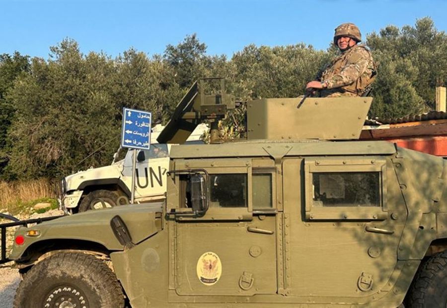 بالتنسيق مع اليونيفيل... الجيش اللبناني يبدأ الانتشار في الناقورة (صور)