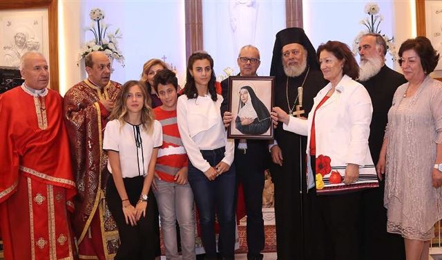 الاف المصلين استقبلوا ذخائر القديسة ريتا في زحلة  