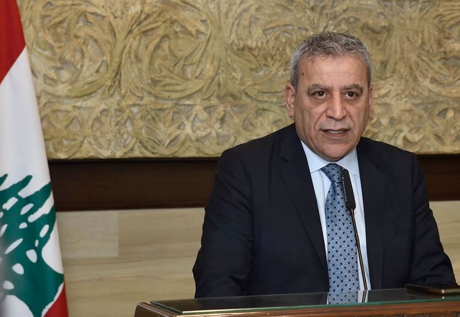 سجالٌ "عنيف" بين بزي وأسود 