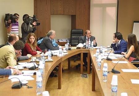 جلسة لفرعية الادارة لمكافحة الفساد غدا