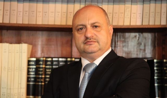 زخور يناشد الأسمر 