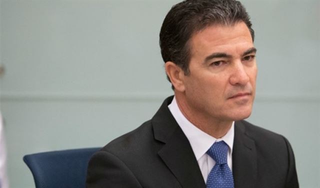 إشادة بدور "جيمس بوند" الموساد في تجنيد علماء إيرانيين إشادة بدور "جيمس بوند" الموساد في تجنيد علماء إيرانيين