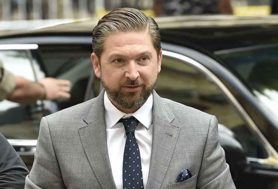 كرامي يرأس حزباً