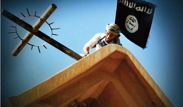 داعش يطلق حملة تحطيم الصلبان في العالم!