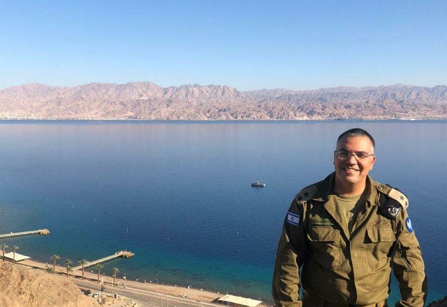 بالصور: "أفيخاي" على الحدود المصرية