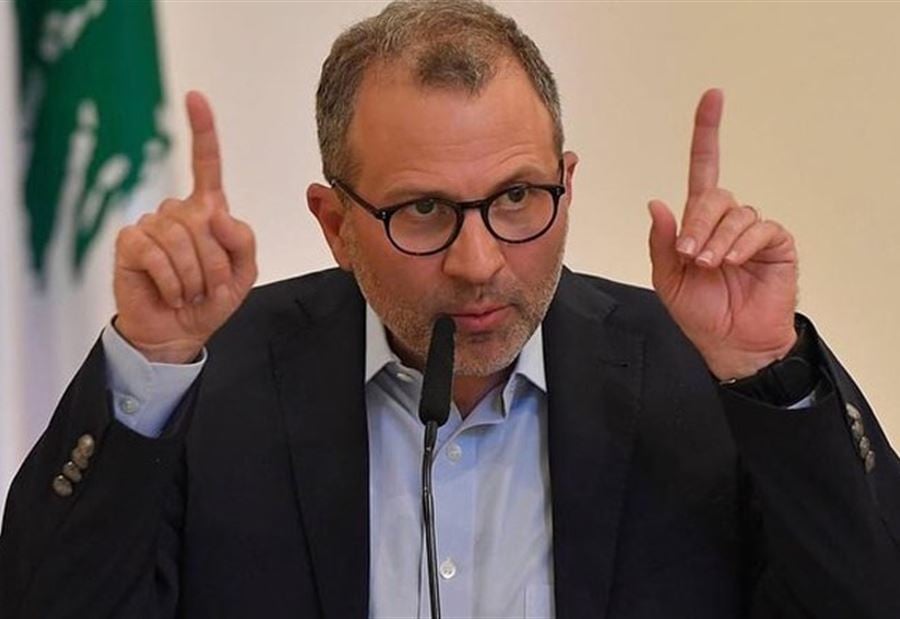باسيل لـ نواب "التيار": " أنا أو لا أحد " 