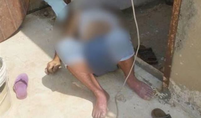 "لعل الله يغفر لي ما فعلته في عنقي".. وشَنَقَ نفسه!
