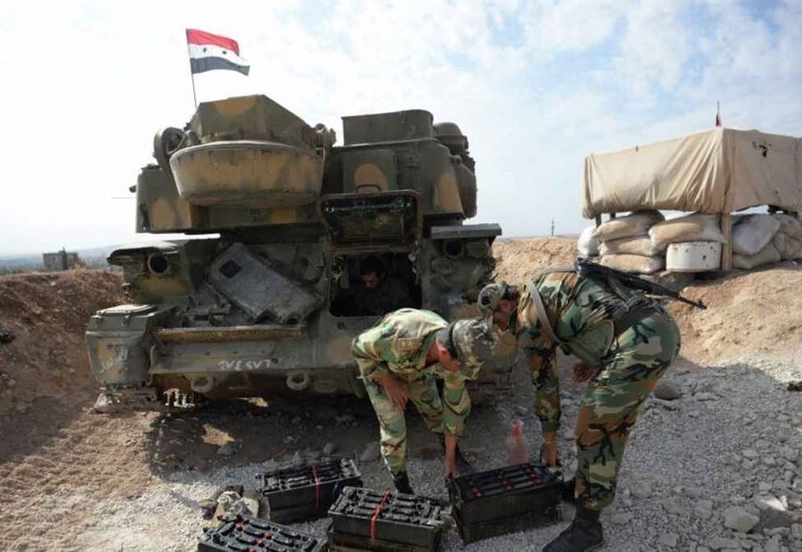 "بشكل مفاجئ"... الجيش السوري ينسحب من الرقة ودير الزور