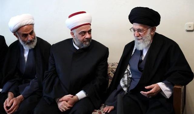 خامنئي بلقاء وزير سوري.. هكذا وصف الأسد وهاجم السعودية خامنئي بلقاء وزير سوري.. هكذا وصف الأسد وهاجم السعودية