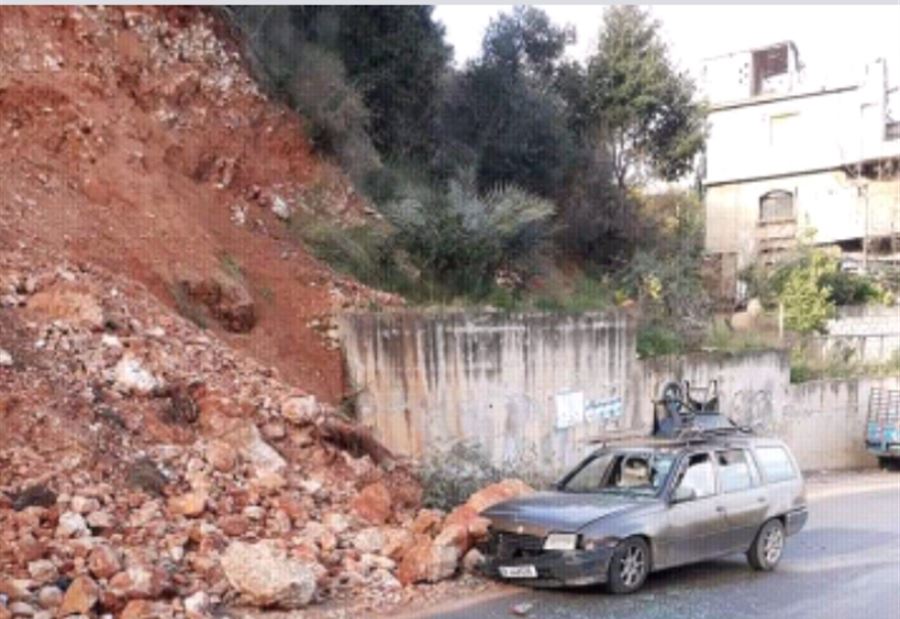 بالصورة: جريحان في حادث سير على طريق ببنين